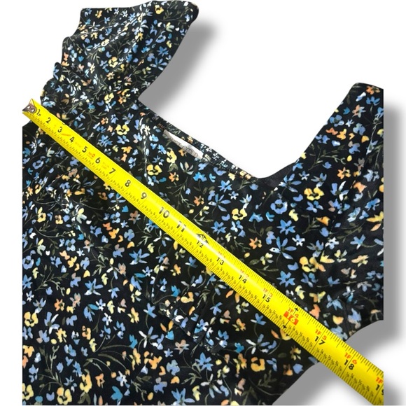 Planet Gold Black Small Floral Print Velvet Short Cap Sleeves Flared Mini Dress - Picture 10 of 16